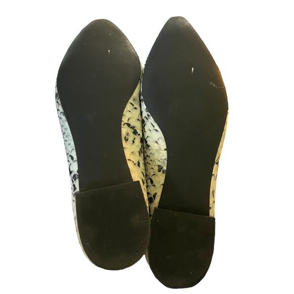 Calvin Klein Slip On Emerin Black White Snake Print Flats Size 9 - Picture 8 of 10